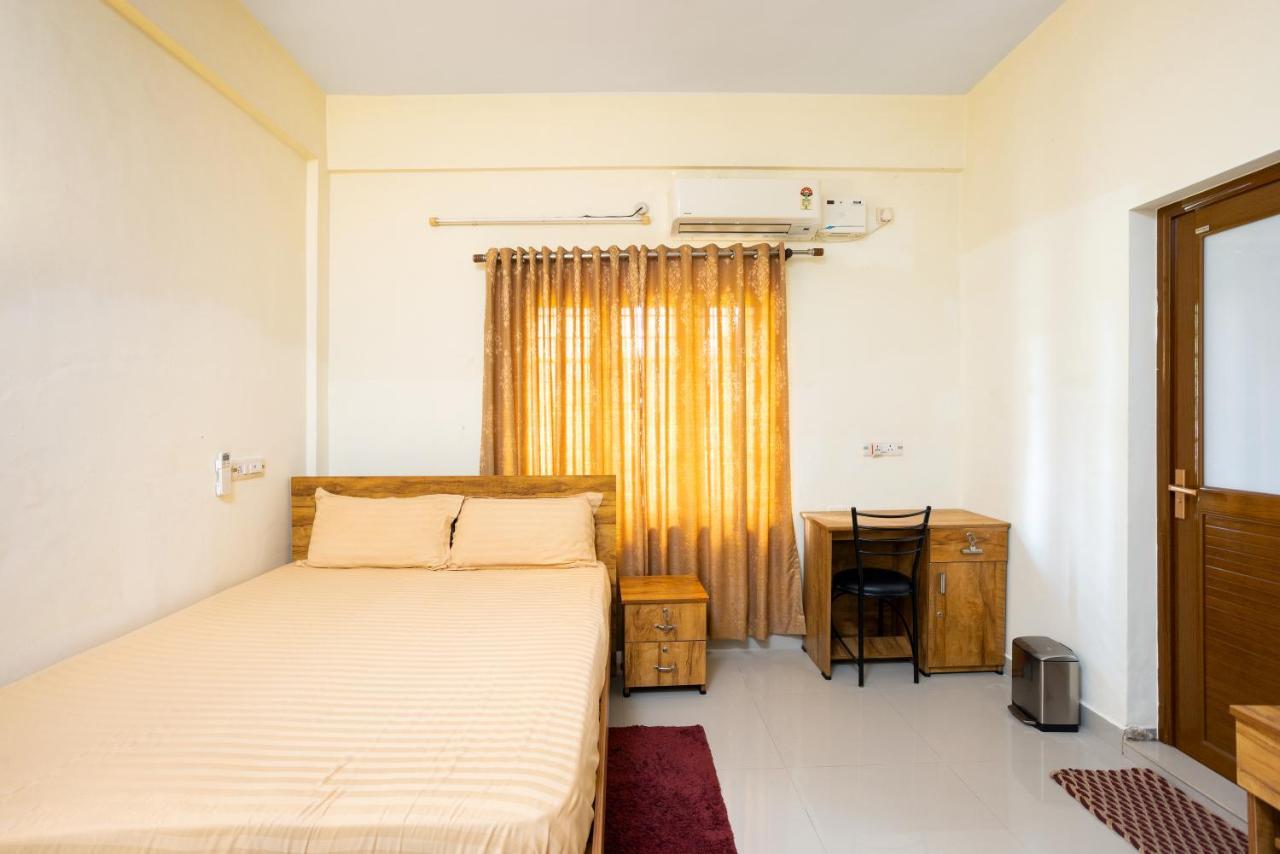 Paradise Inn Kochi Bagian luar foto
